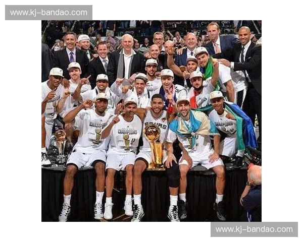 巅峰博弈：马刺VS骑士回放，一场穿透时代的篮球交响乐